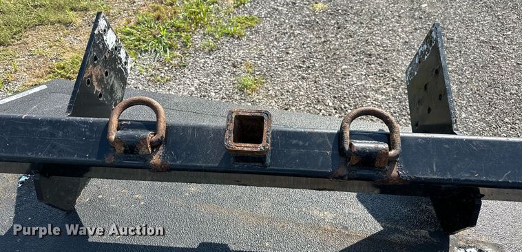 image for item NQ9356 EM  flatbed pickup truck bed