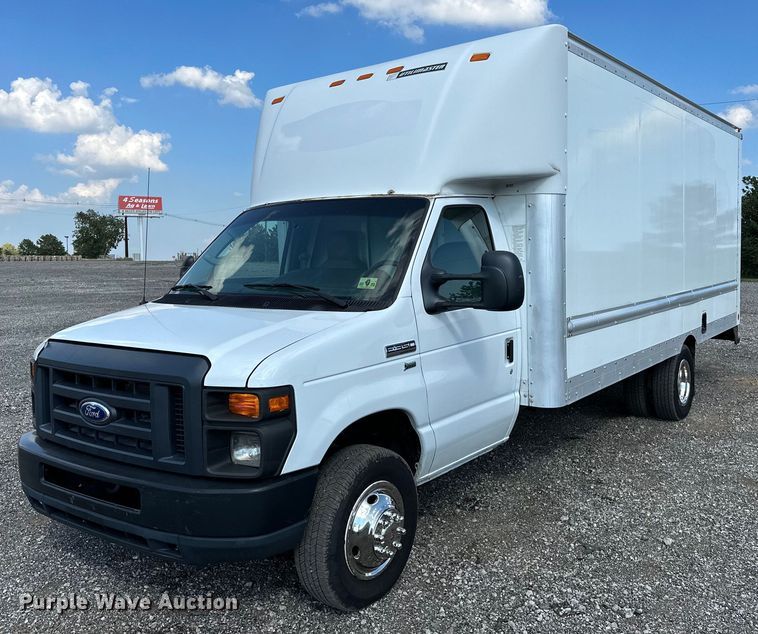 image for item NQ9357 2014 Ford E350 Super Duty  box truck