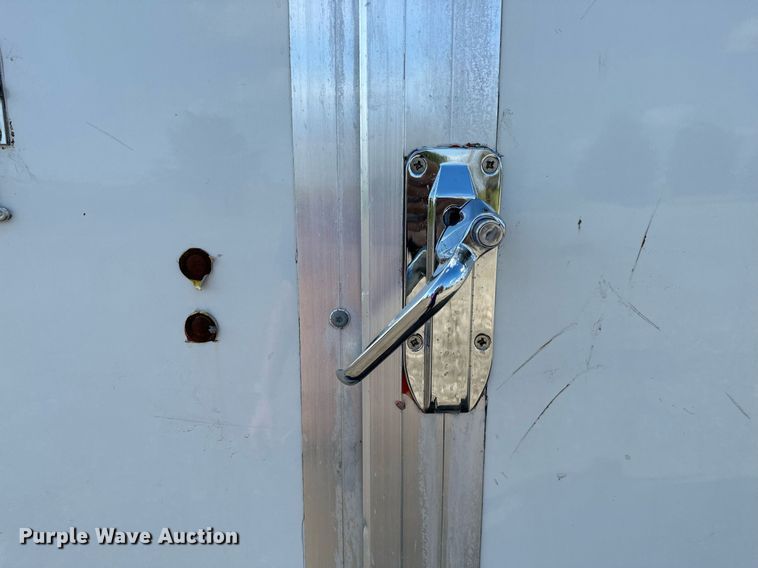 image for item NQ9357 2014 Ford E350 Super Duty  box truck