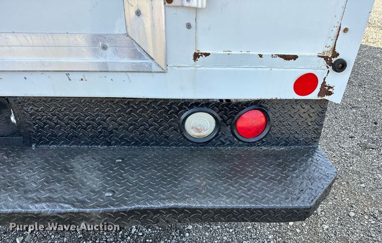 image for item NQ9357 2014 Ford E350 Super Duty  box truck