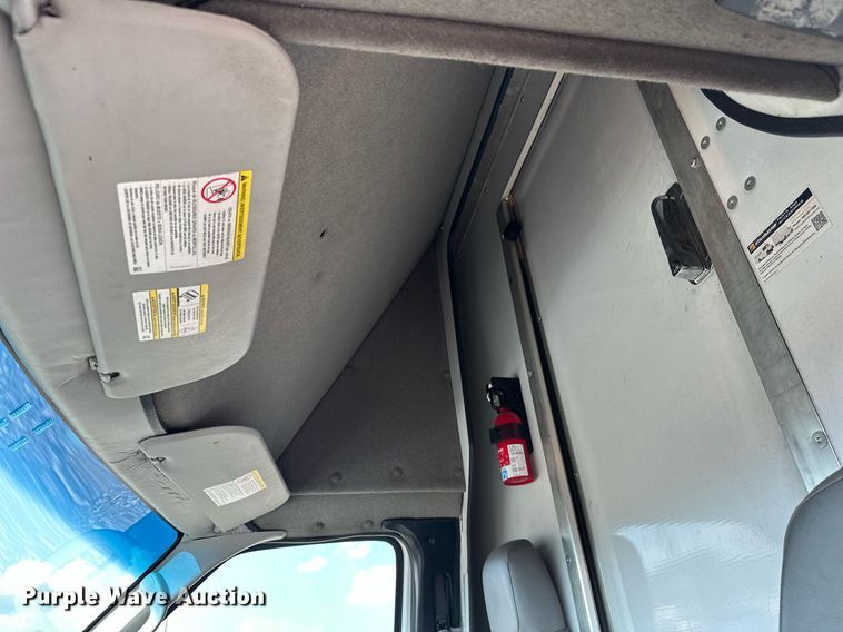 image for item NQ9357 2014 Ford E350 Super Duty  box truck