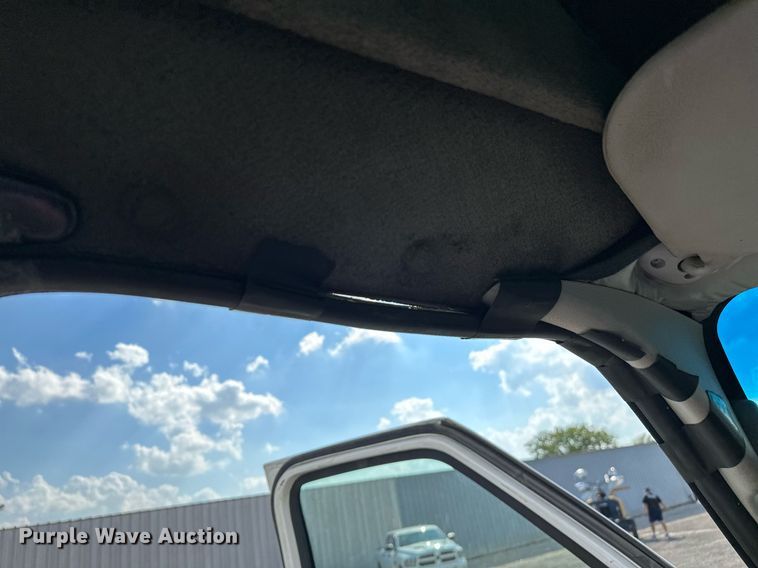 image for item NQ9357 2014 Ford E350 Super Duty  box truck