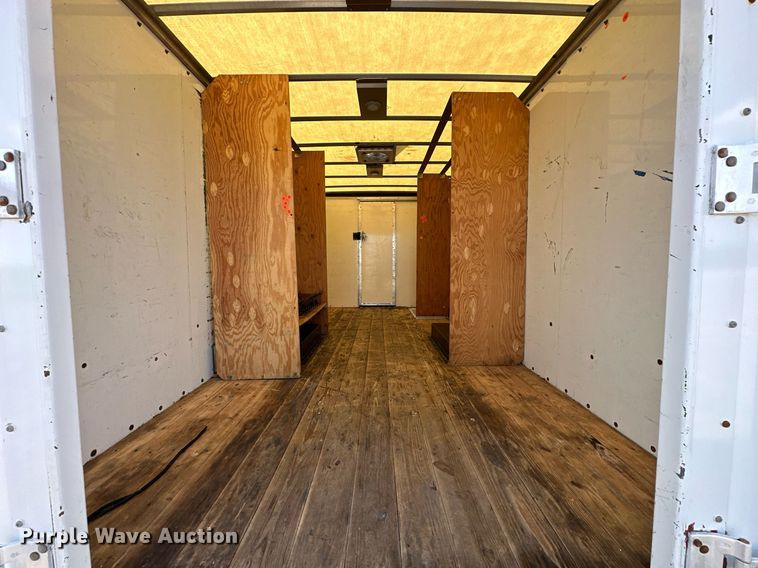 image for item NQ9357 2014 Ford E350 Super Duty  box truck