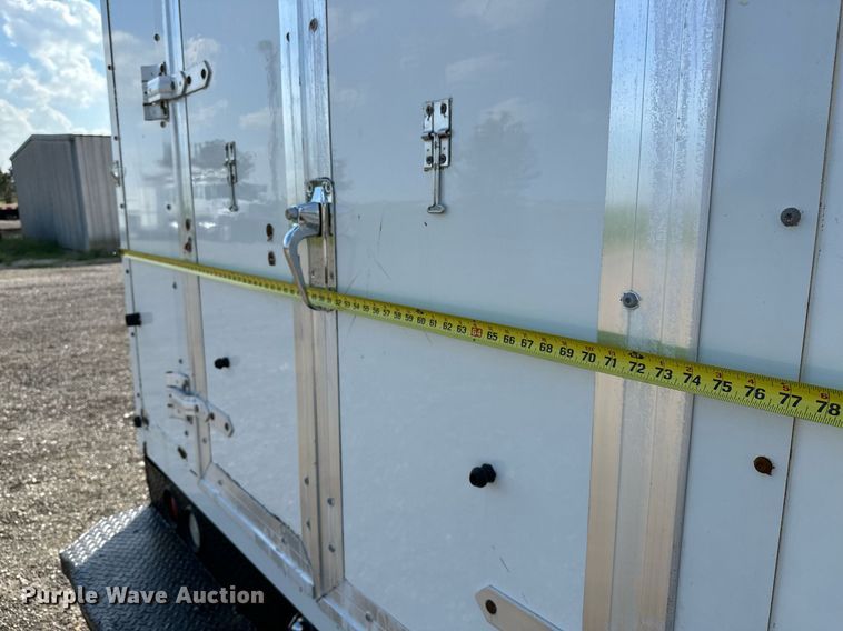 image for item NQ9357 2014 Ford E350 Super Duty  box truck