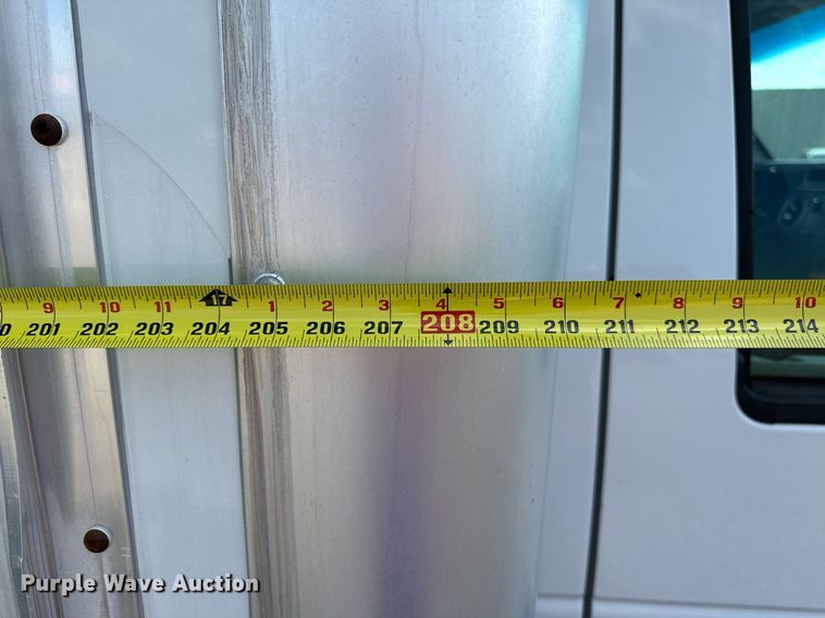 image for item NQ9357 2014 Ford E350 Super Duty  box truck