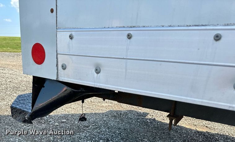 image for item NQ9357 2014 Ford E350 Super Duty  box truck