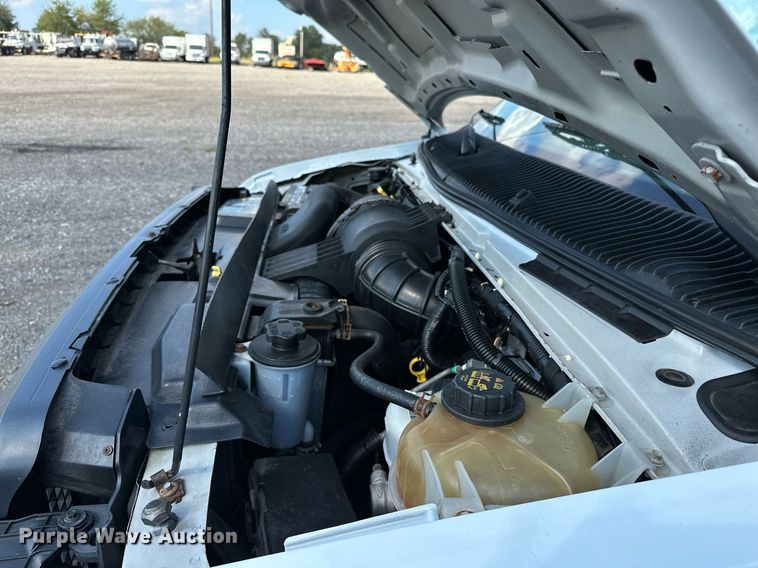 image for item NQ9357 2014 Ford E350 Super Duty  box truck