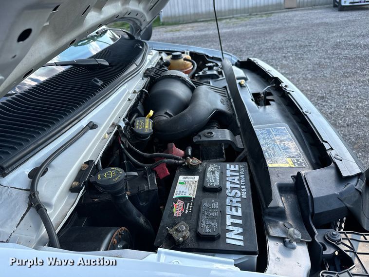 image for item NQ9357 2014 Ford E350 Super Duty  box truck