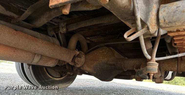 image for item NQ9357 2014 Ford E350 Super Duty  box truck