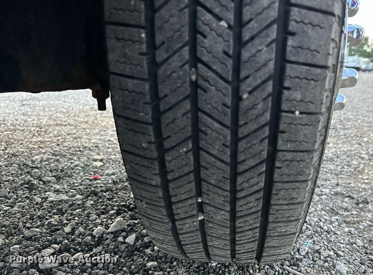 image for item NQ9357 2014 Ford E350 Super Duty  box truck