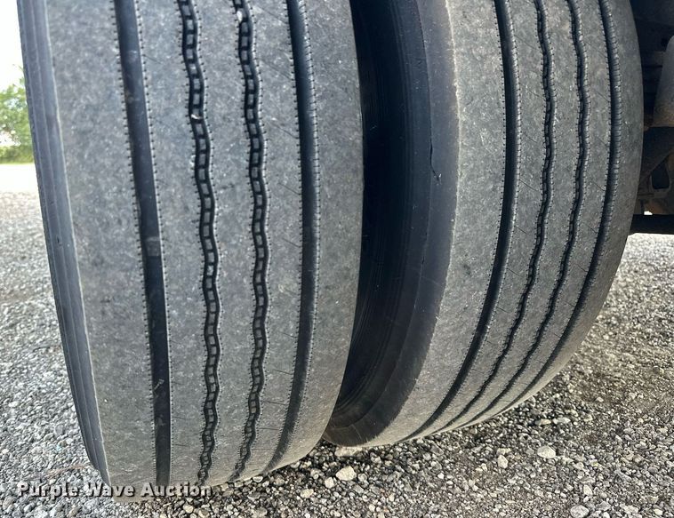 image for item NQ9357 2014 Ford E350 Super Duty  box truck