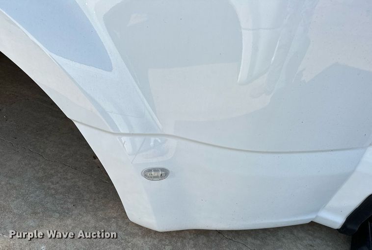 image for item NQ9360 Ford F350 pickup truck bed