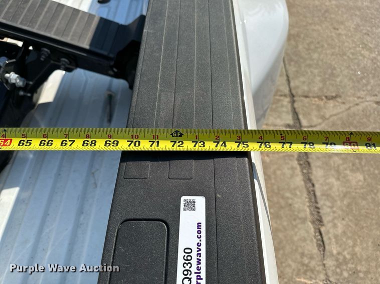 image for item NQ9360 Ford F350 pickup truck bed