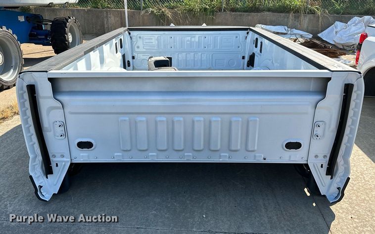 image for item NQ9361 Ford F350 pickup truck bed