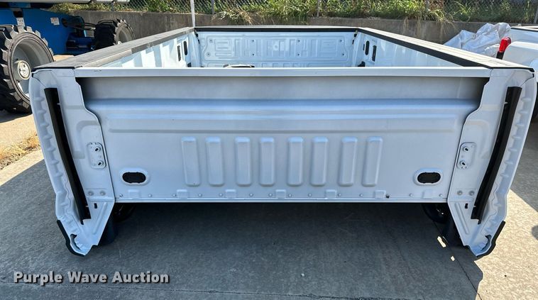 image for item NQ9361 Ford F350 pickup truck bed