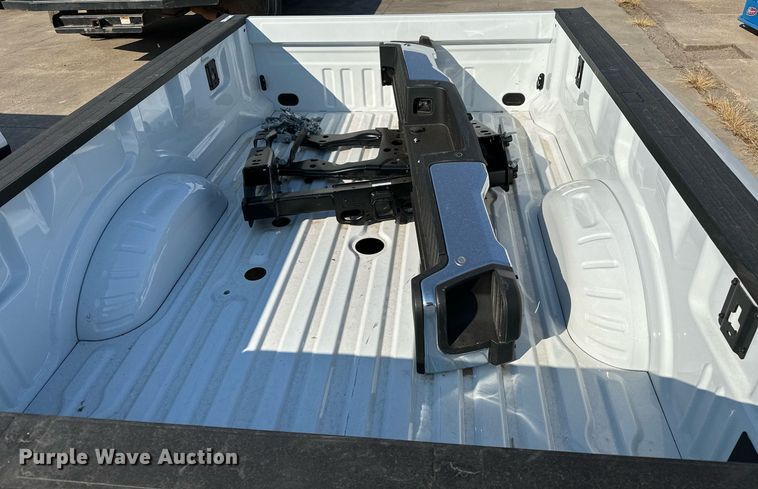 image for item NQ9361 Ford F350 pickup truck bed