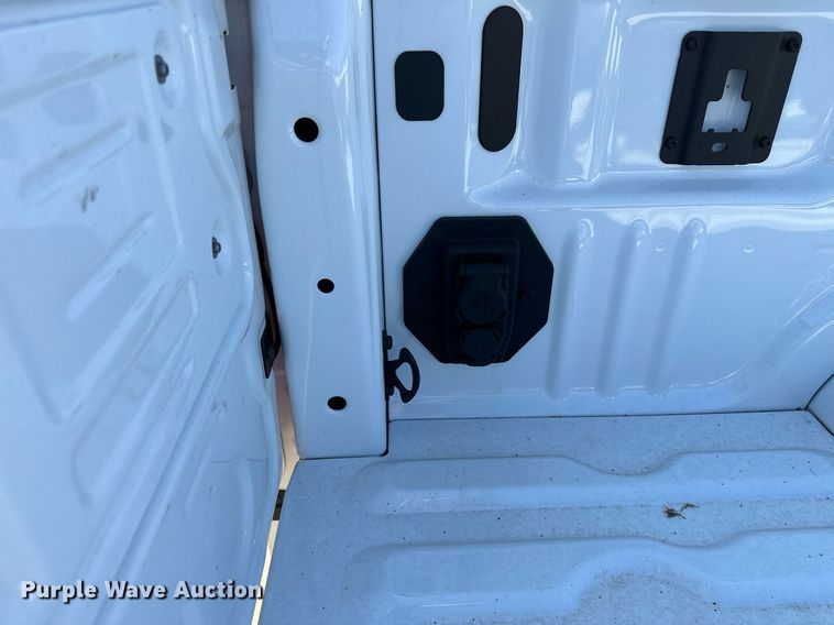 image for item NQ9361 Ford F350 pickup truck bed