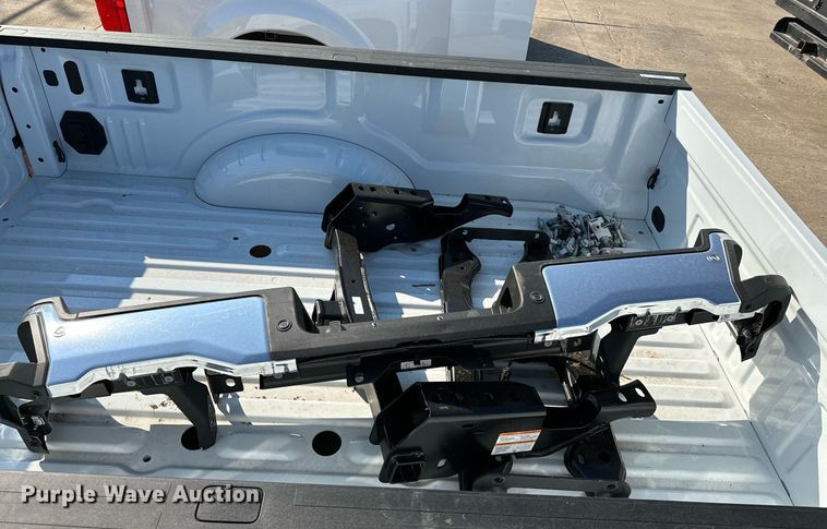 image for item NQ9361 Ford F350 pickup truck bed