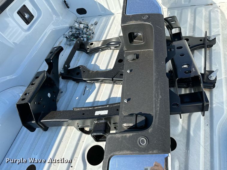 image for item NQ9361 Ford F350 pickup truck bed