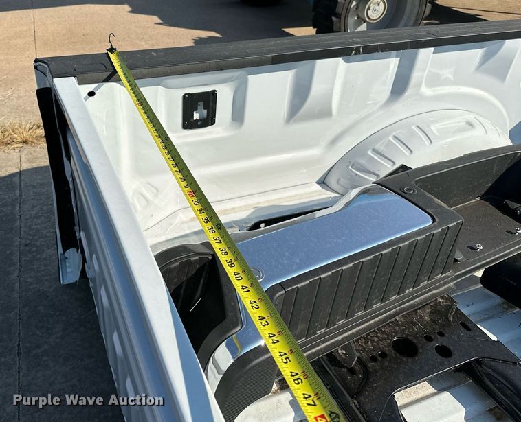 image for item NQ9361 Ford F350 pickup truck bed