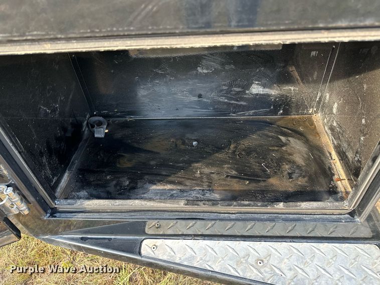 image for item NQ9365 2019 Dodge  Ram 3500 Laramie Crew Cab flatbed pickup truck