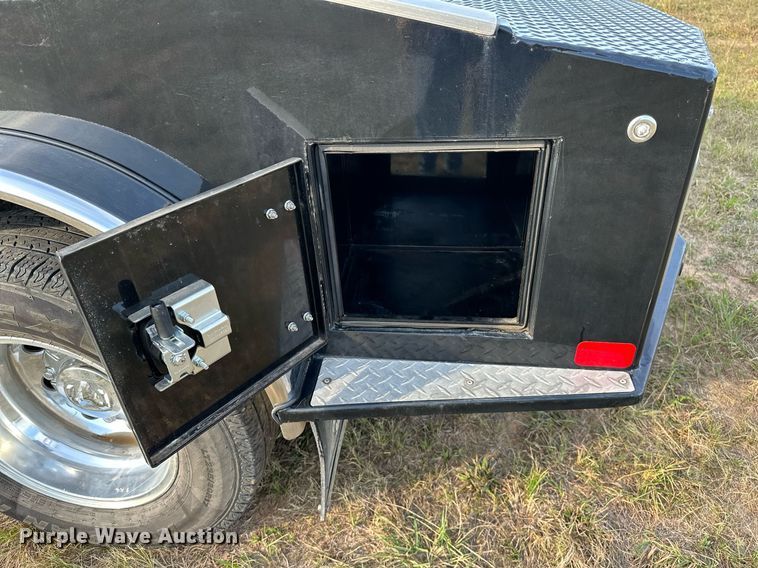 image for item NQ9365 2019 Dodge  Ram 3500 Laramie Crew Cab flatbed pickup truck