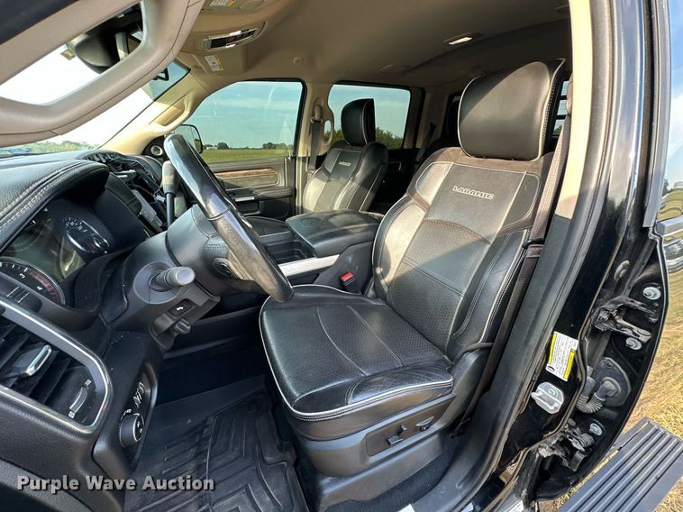 image for item NQ9365 2019 Dodge  Ram 3500 Laramie Crew Cab flatbed pickup truck