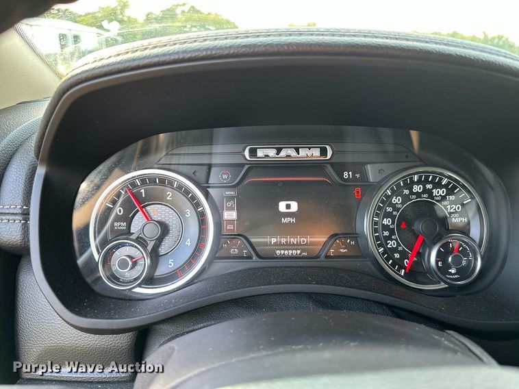 image for item NQ9365 2019 Dodge  Ram 3500 Laramie Crew Cab flatbed pickup truck