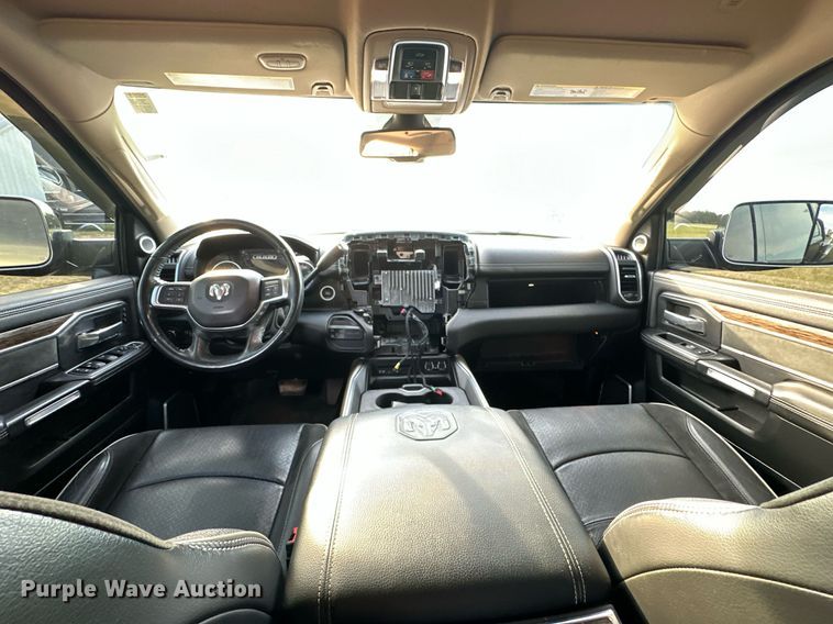 image for item NQ9365 2019 Dodge  Ram 3500 Laramie Crew Cab flatbed pickup truck