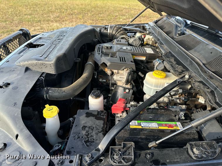 image for item NQ9365 2019 Dodge  Ram 3500 Laramie Crew Cab flatbed pickup truck