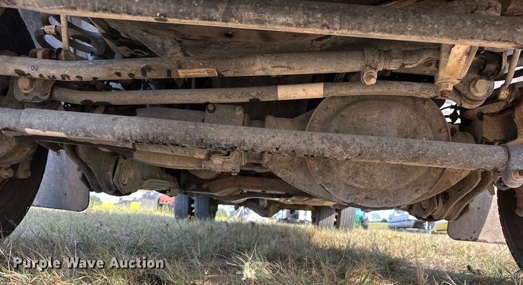 image for item NQ9365 2019 Dodge  Ram 3500 Laramie Crew Cab flatbed pickup truck