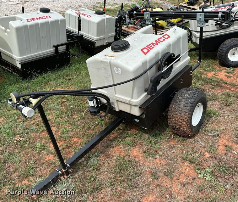 image for item NQ9369 Dremco  9464078 turf sprayer