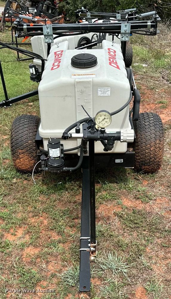 image for item NQ9369 Dremco  9464078 turf sprayer