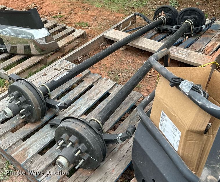 image for item NQ9379 (2) axles 