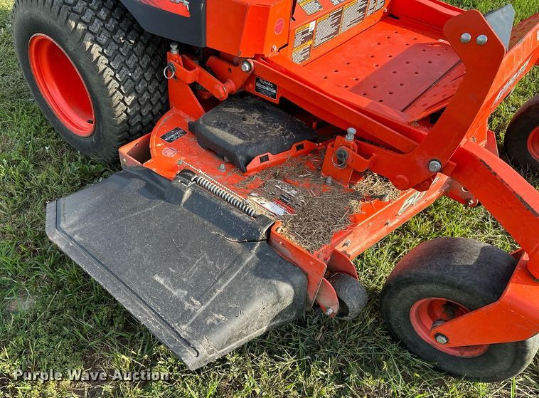 image for item NQ9392 Kubota Z726XKW  ZTR lawn mower