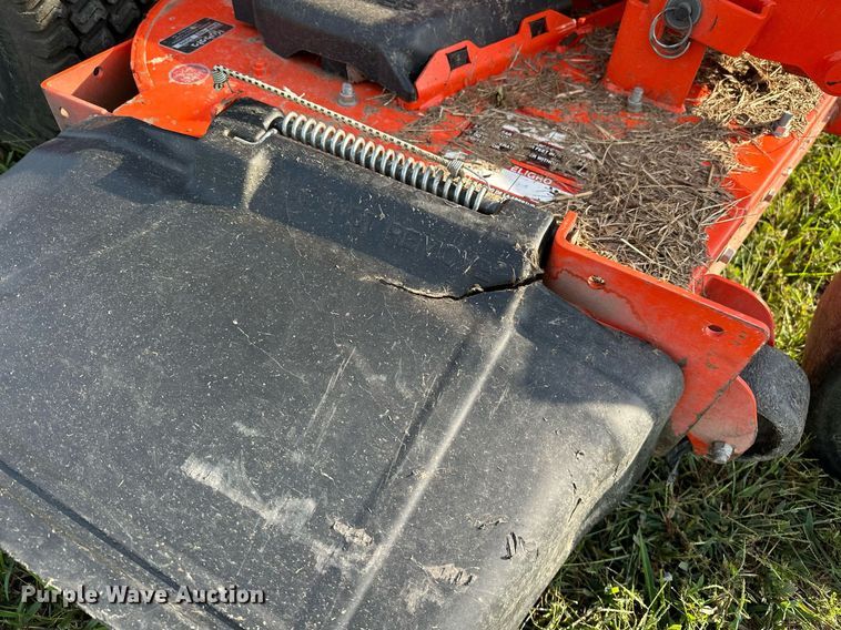 image for item NQ9392 Kubota Z726XKW  ZTR lawn mower