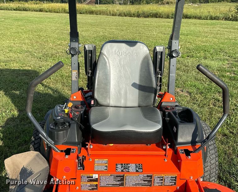 image for item NQ9392 Kubota Z726XKW  ZTR lawn mower