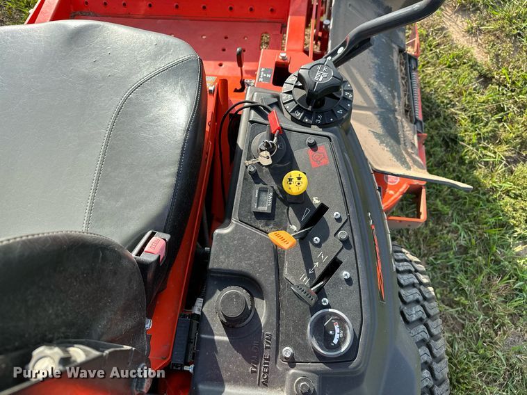 image for item NQ9392 Kubota Z726XKW  ZTR lawn mower