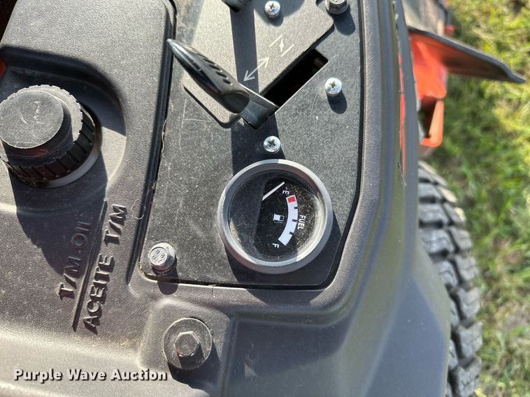 image for item NQ9392 Kubota Z726XKW  ZTR lawn mower