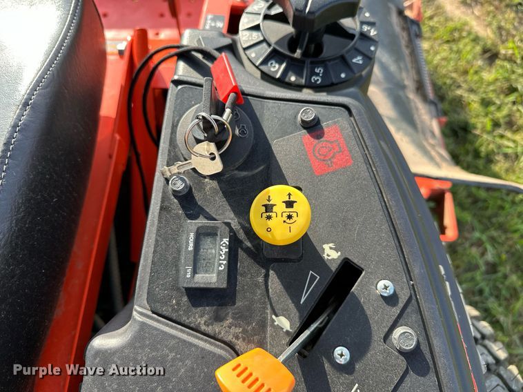 image for item NQ9392 Kubota Z726XKW  ZTR lawn mower