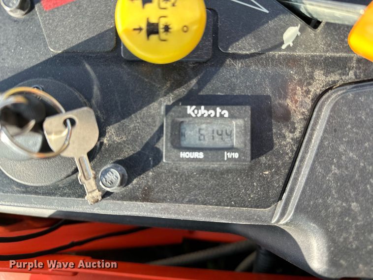 image for item NQ9392 Kubota Z726XKW  ZTR lawn mower