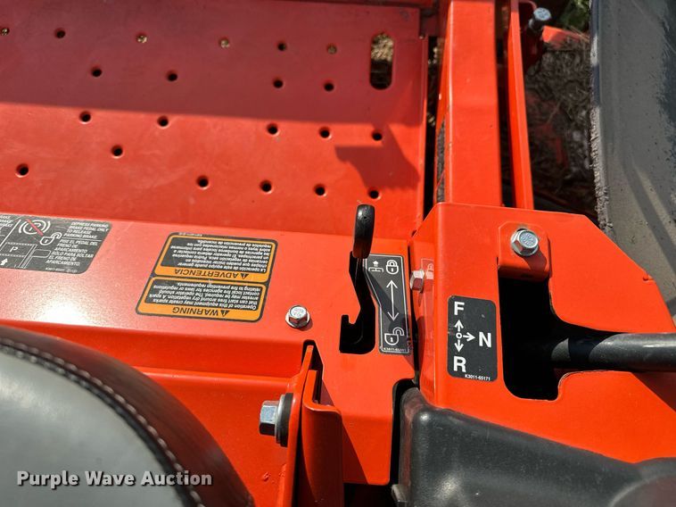 image for item NQ9392 Kubota Z726XKW  ZTR lawn mower