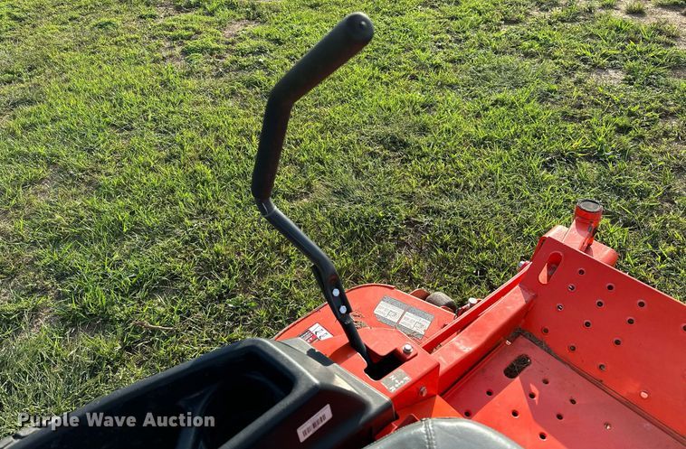 image for item NQ9392 Kubota Z726XKW  ZTR lawn mower