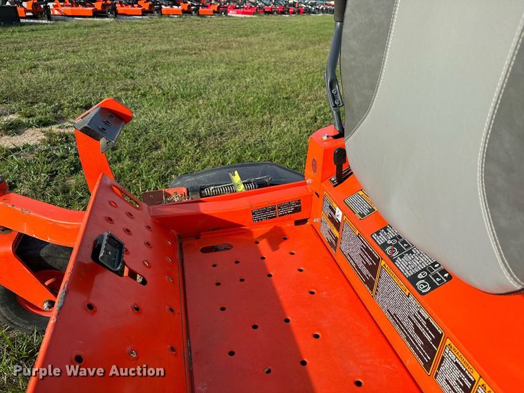 image for item NQ9392 Kubota Z726XKW  ZTR lawn mower