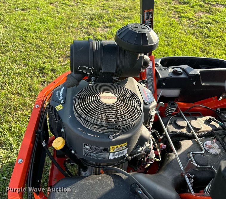 image for item NQ9392 Kubota Z726XKW  ZTR lawn mower