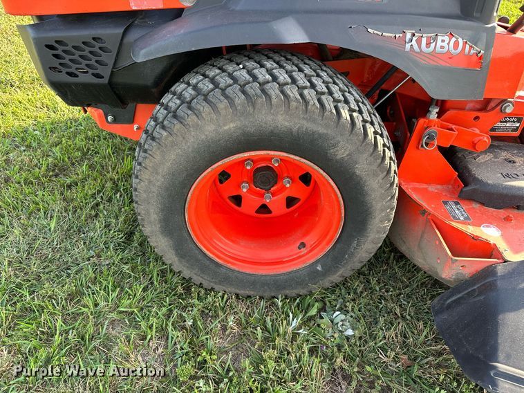 image for item NQ9392 Kubota Z726XKW  ZTR lawn mower