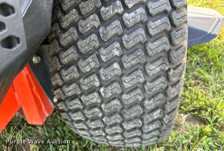 image for item NQ9392 Kubota Z726XKW  ZTR lawn mower