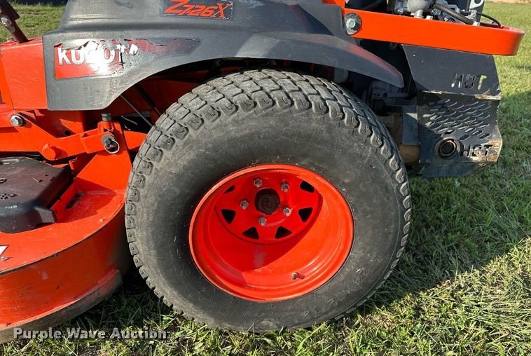 image for item NQ9392 Kubota Z726XKW  ZTR lawn mower