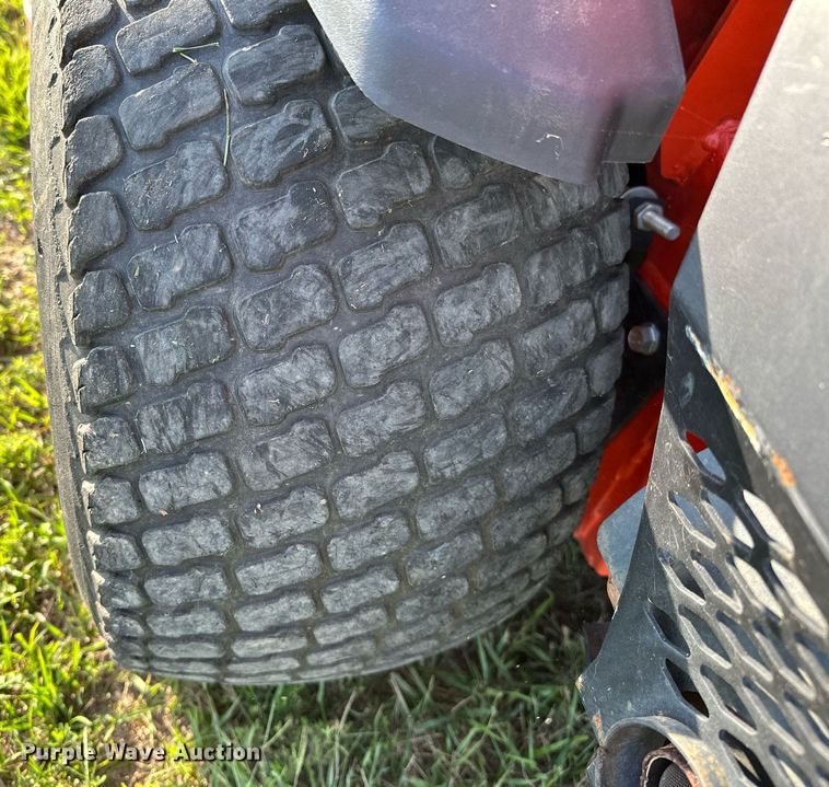 image for item NQ9392 Kubota Z726XKW  ZTR lawn mower