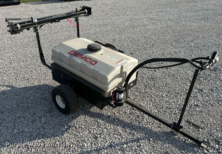 image for item NQ9393 Demco 9464077  turf sprayer